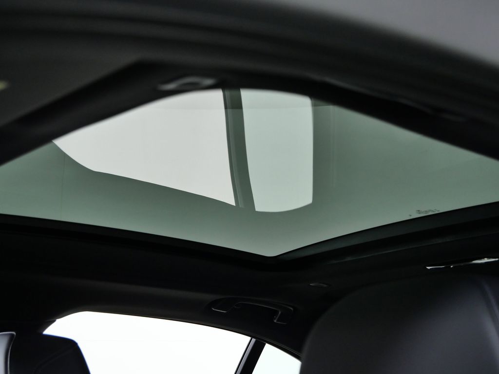 Thumbnail: 2026 BMW 5 Series - 19