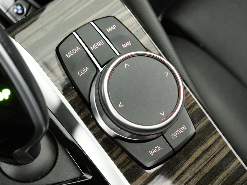 Thumbnail: 2022 BMW 5 Series - 48