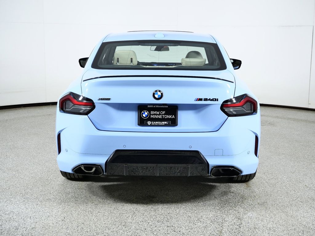 Thumbnail: 2026 BMW 2 Series - 10