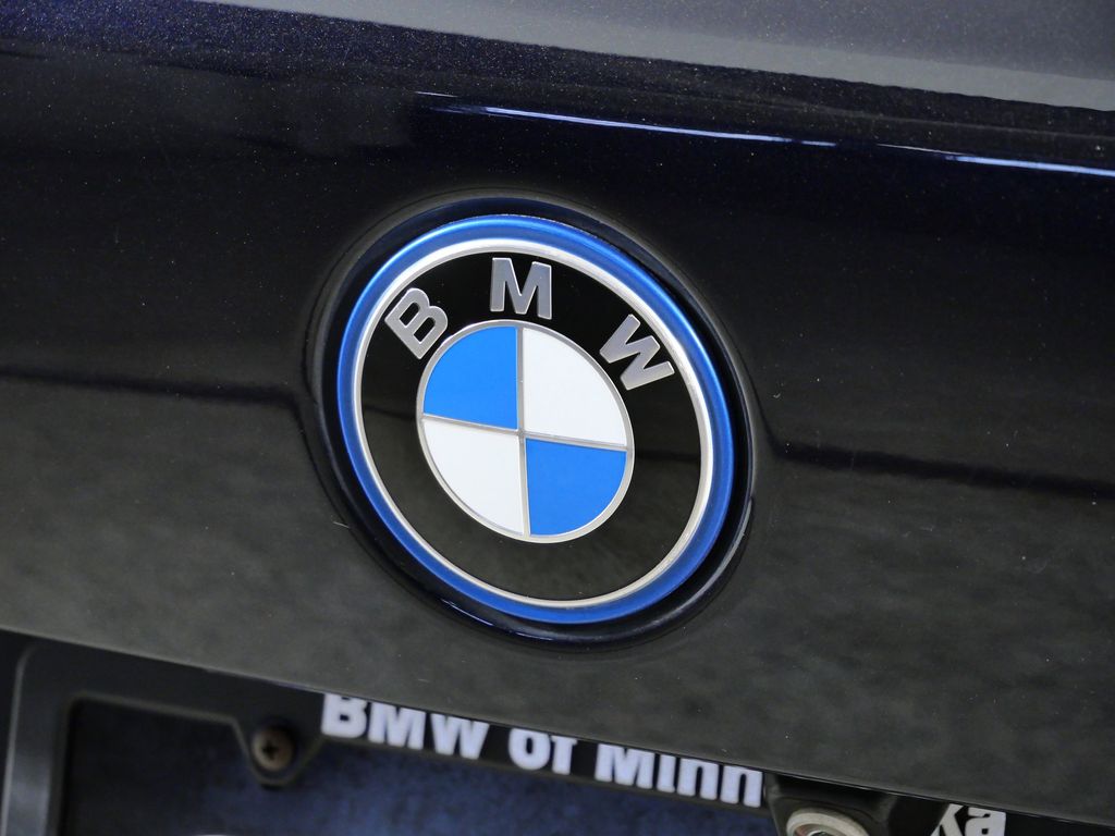 Thumbnail: 2023 BMW X5 - 12