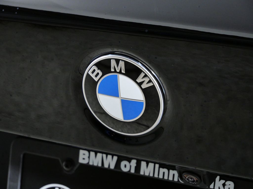 Thumbnail: 2026 BMW 3 Series - 11