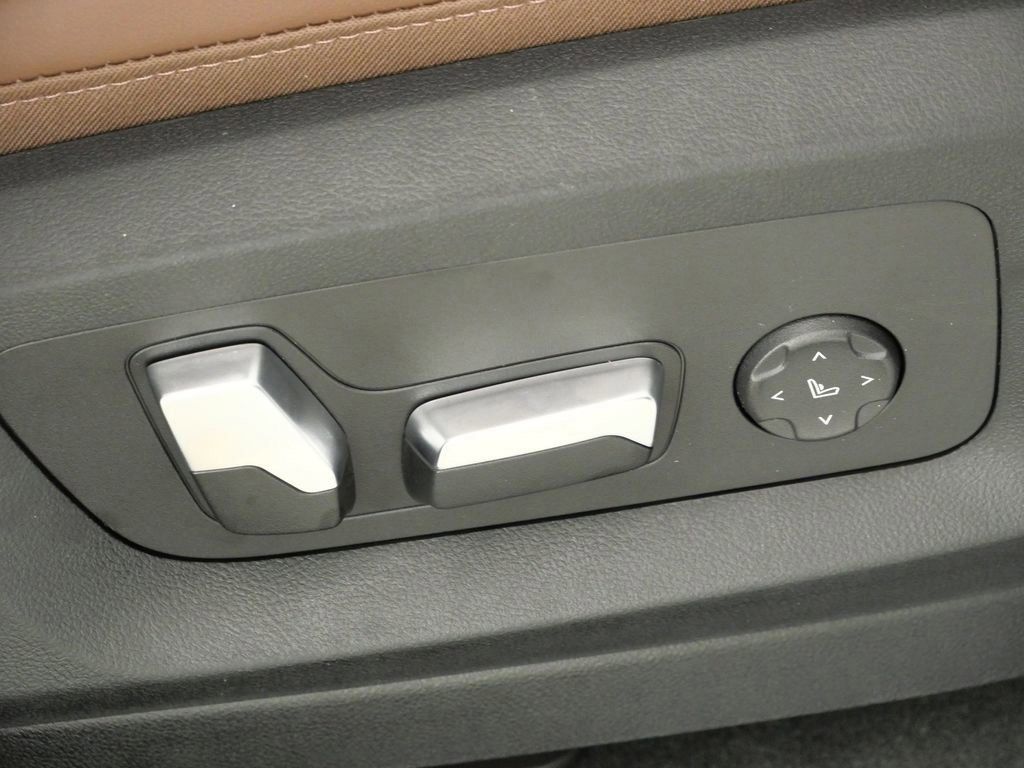 Thumbnail: 2026 BMW X5 - 23