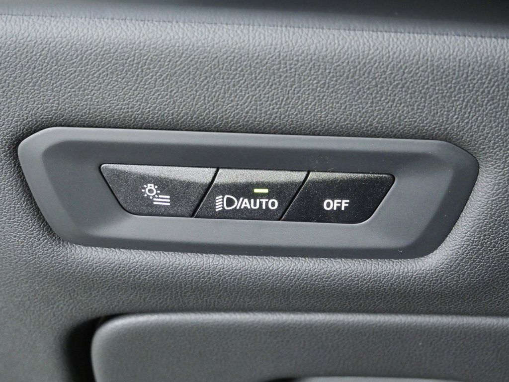 Thumbnail: 2026 BMW X5 - 40