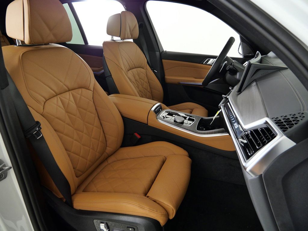 Thumbnail: 2026 BMW X5 - 21
