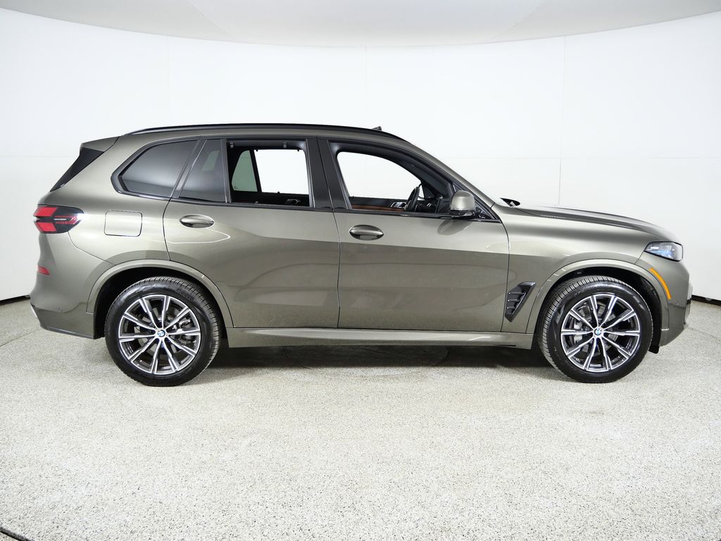 Thumbnail: 2025 BMW X5 - 10