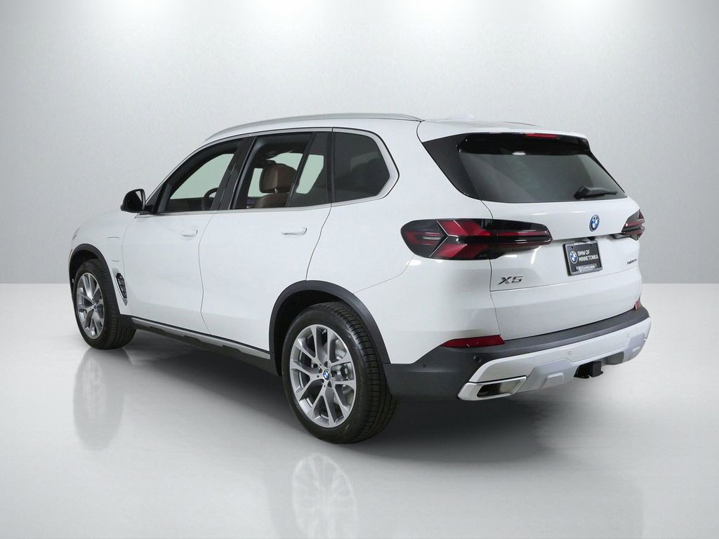 Thumbnail: 2026 BMW X5 - 14