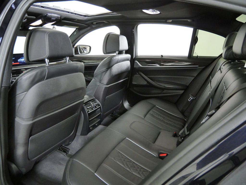 Thumbnail: 2019 BMW 5 Series - 31
