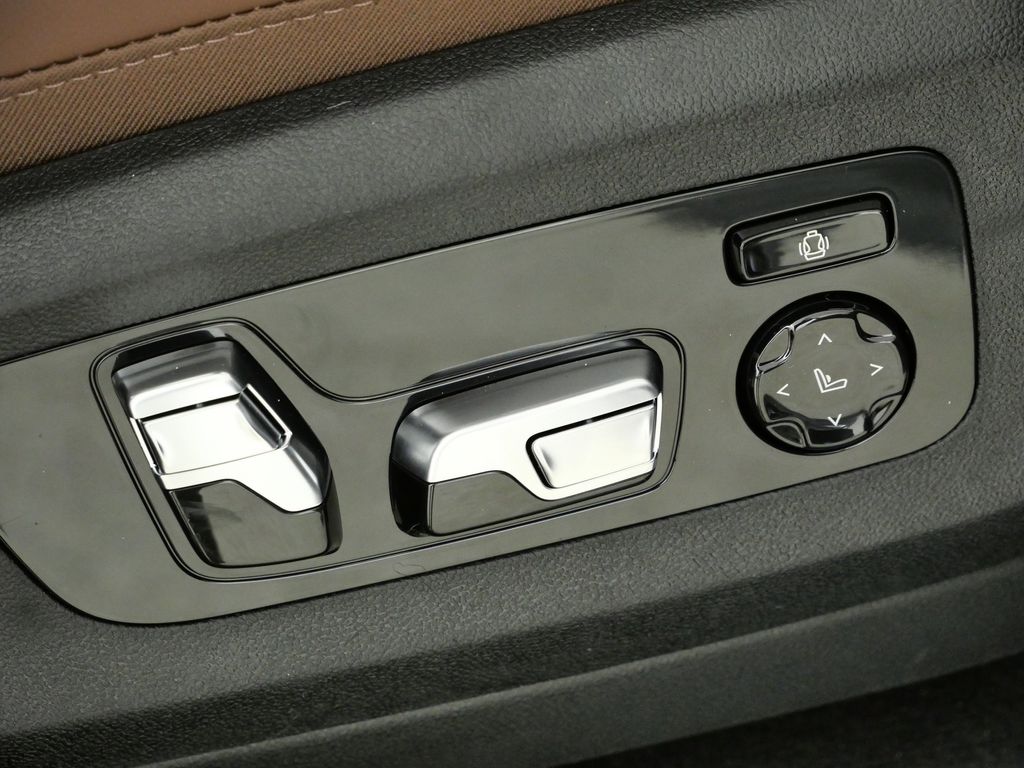 Thumbnail: 2026 BMW X5 - 22