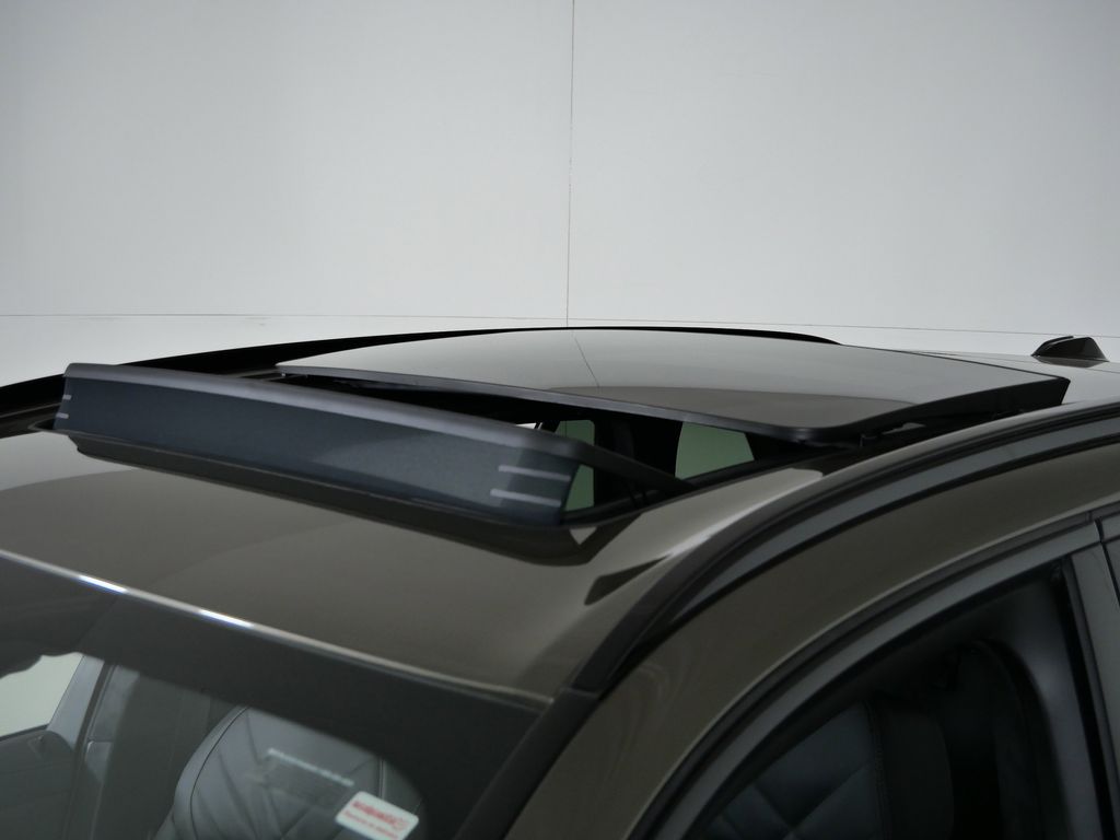 Thumbnail: 2026 BMW X5 - 18