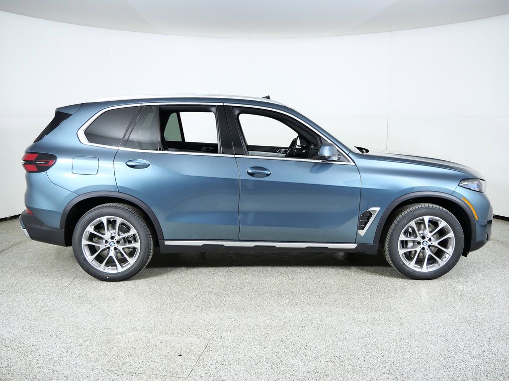 Thumbnail: 2026 BMW X5 - 8