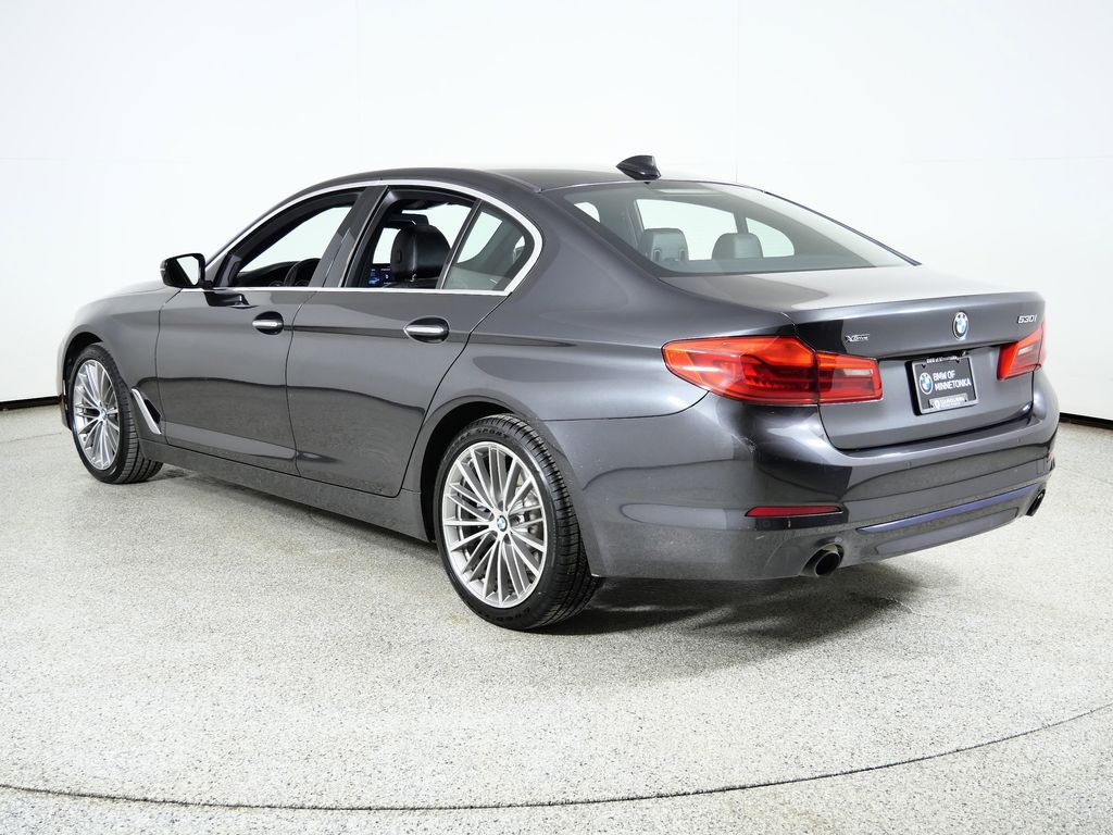 Thumbnail: 2018 BMW 5 Series - 15