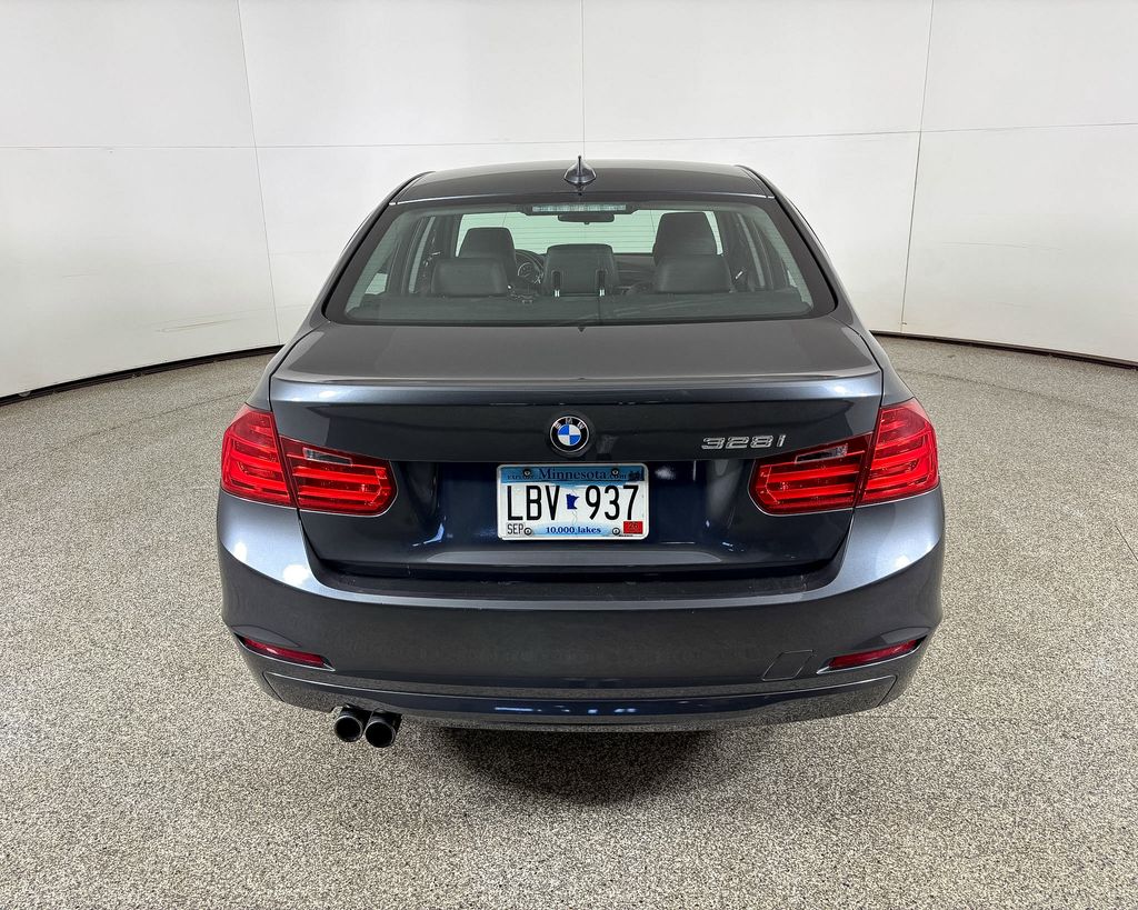 Thumbnail: 2015 BMW 3 Series - 7