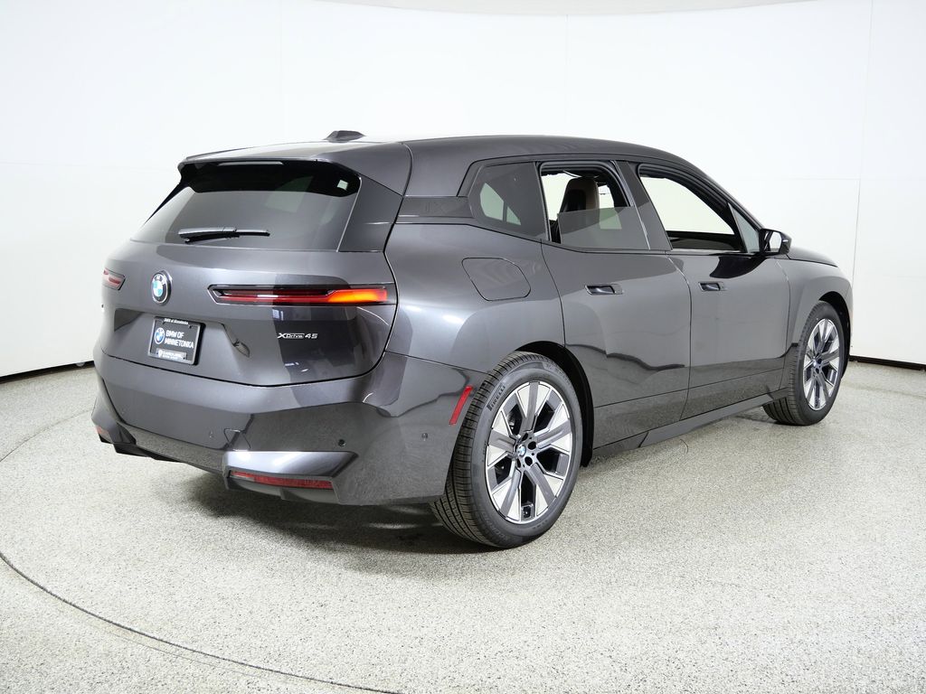 Thumbnail: 2026 BMW iX - 9