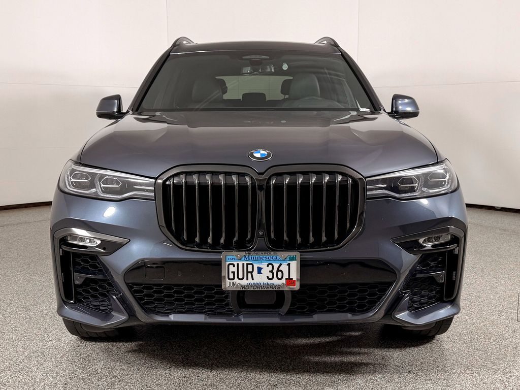 Thumbnail: 2021 BMW X7 - 3
