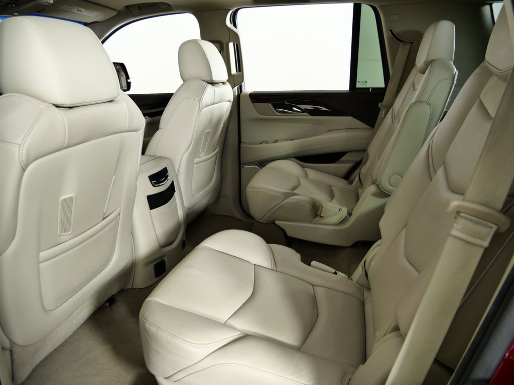 Thumbnail: 2015 Cadillac Escalade - 31