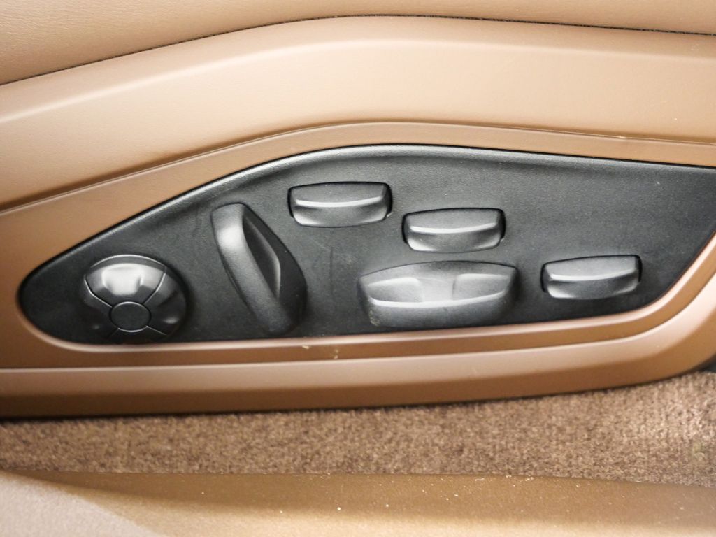 Thumbnail: 2024 Porsche Taycan - 23