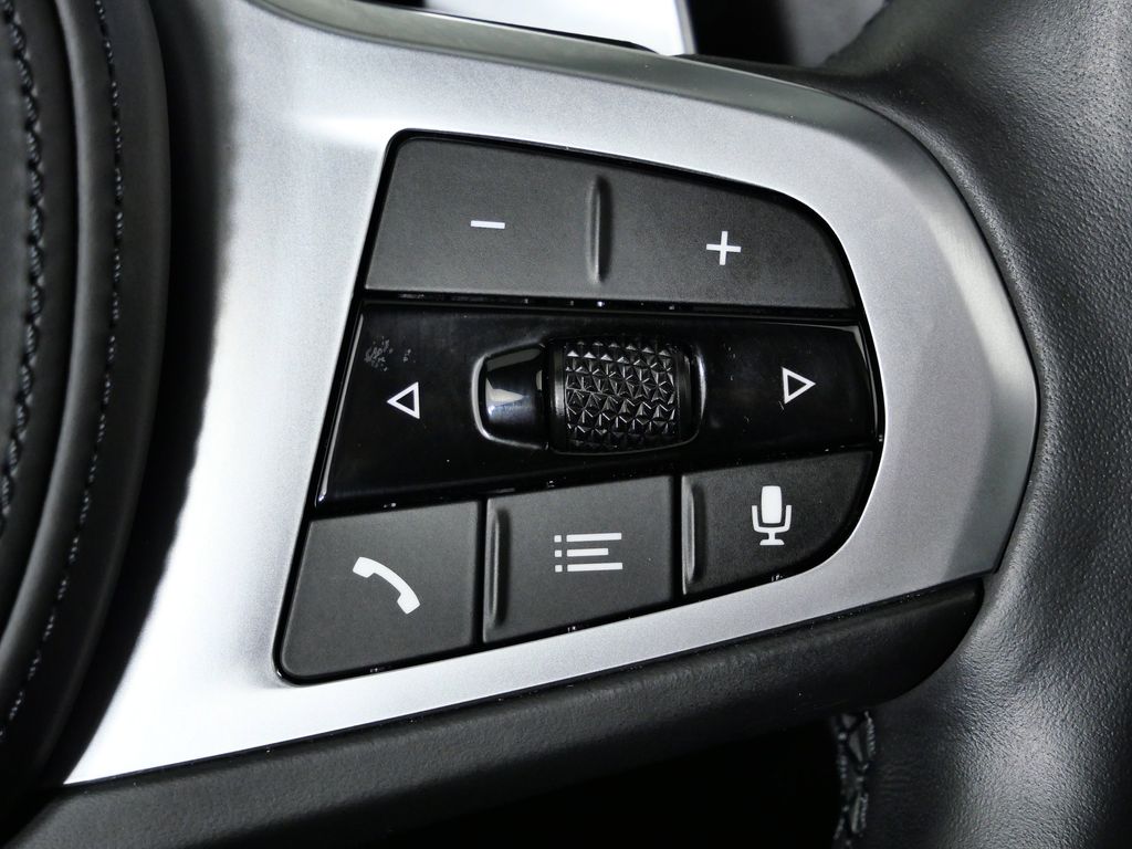 Thumbnail: 2023 BMW 3 Series - 44