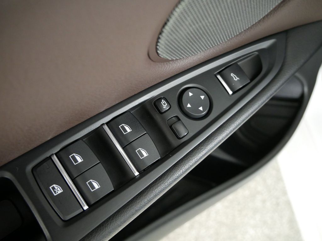 Thumbnail: 2018 BMW X5 - 34