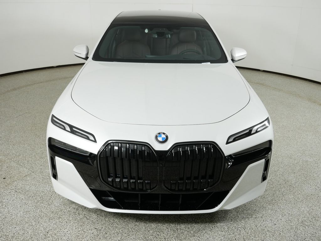 Thumbnail: 2025 BMW 7 Series - 15