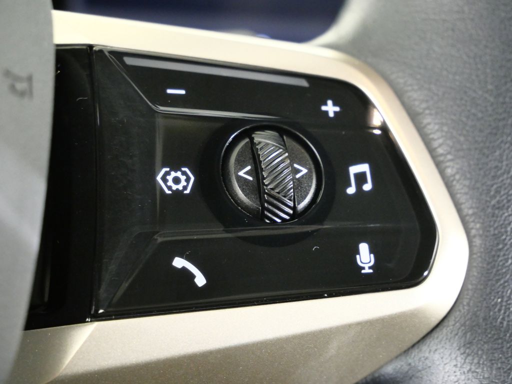 Thumbnail: 2025 BMW iX - 45