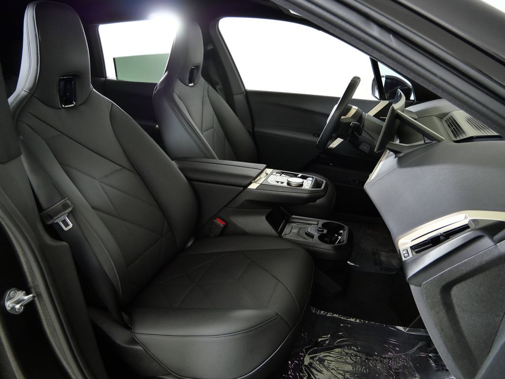 Thumbnail: 2024 BMW iX - 27