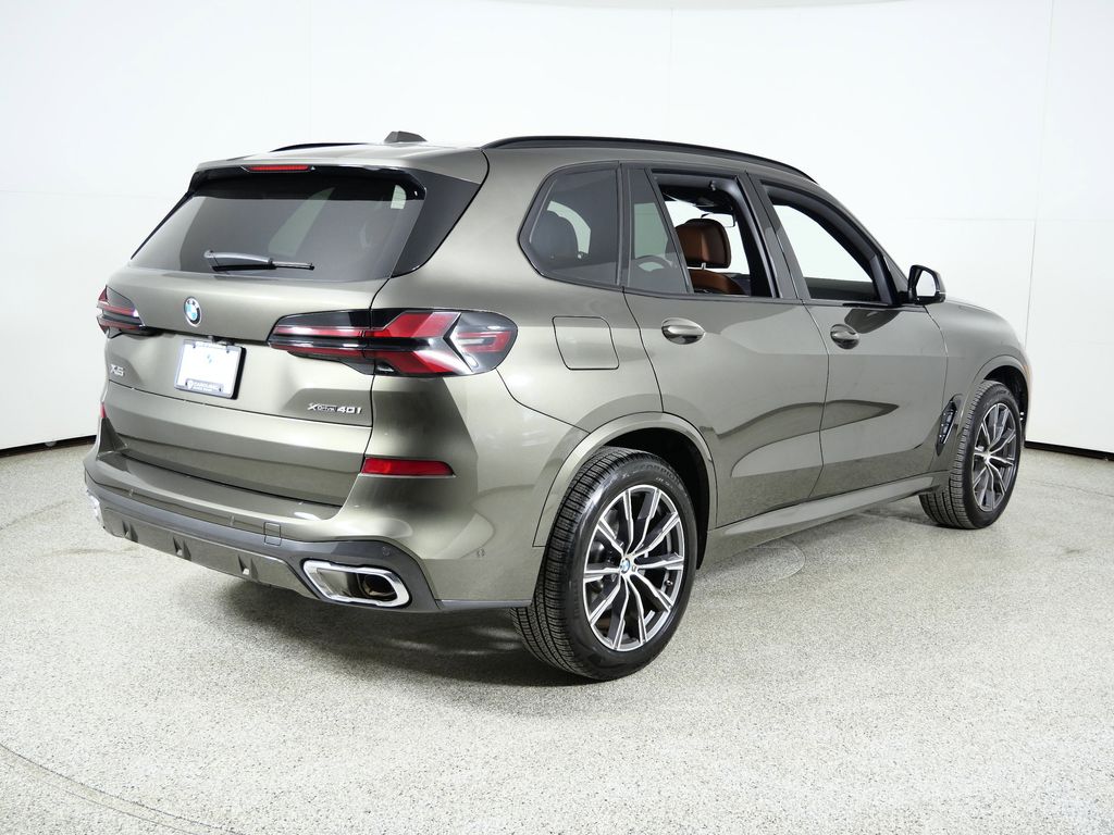 Thumbnail: 2025 BMW X5 - 10