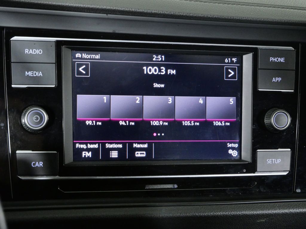 Thumbnail: 2019 Volkswagen Jetta - 40