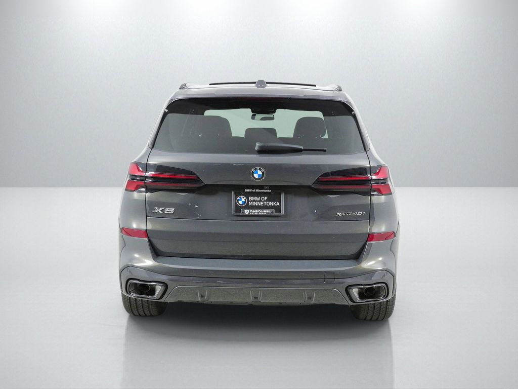 Thumbnail: 2026 BMW X5 - 10