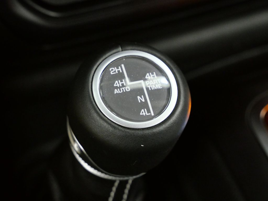 Thumbnail: 2019 Jeep Wrangler - 48