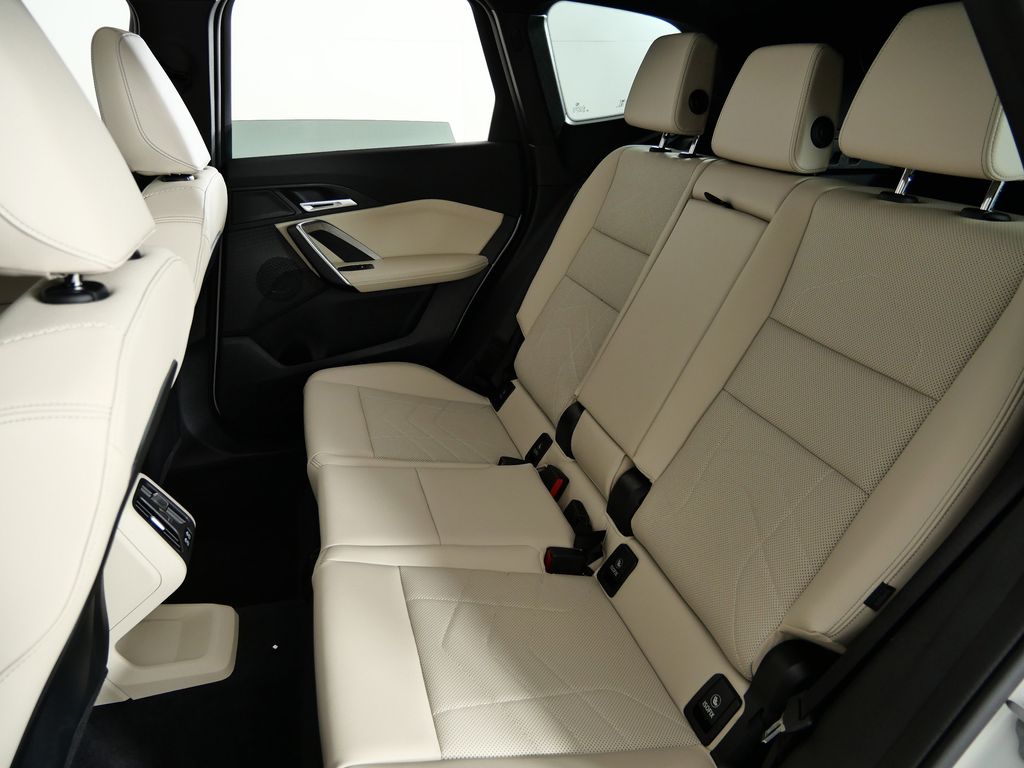 Thumbnail: 2025 BMW X1 - 35