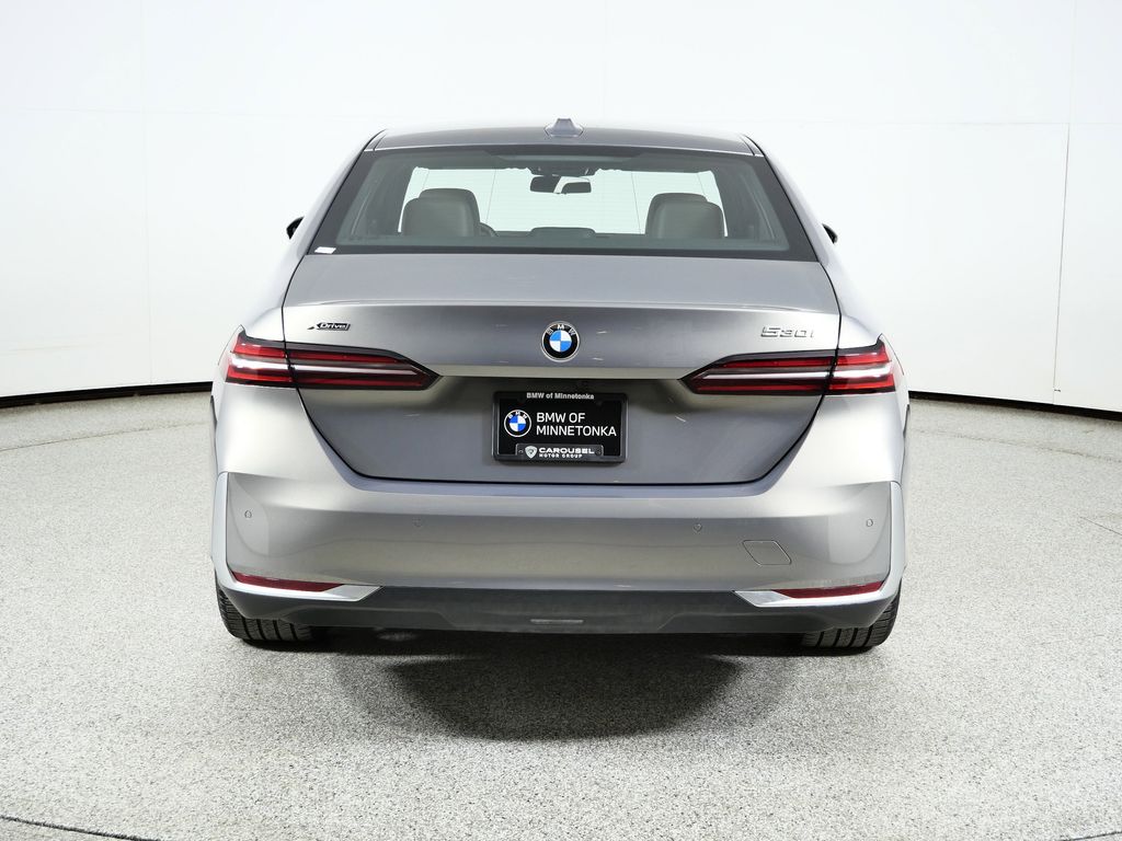 Thumbnail: 2025 BMW 5 Series - 12