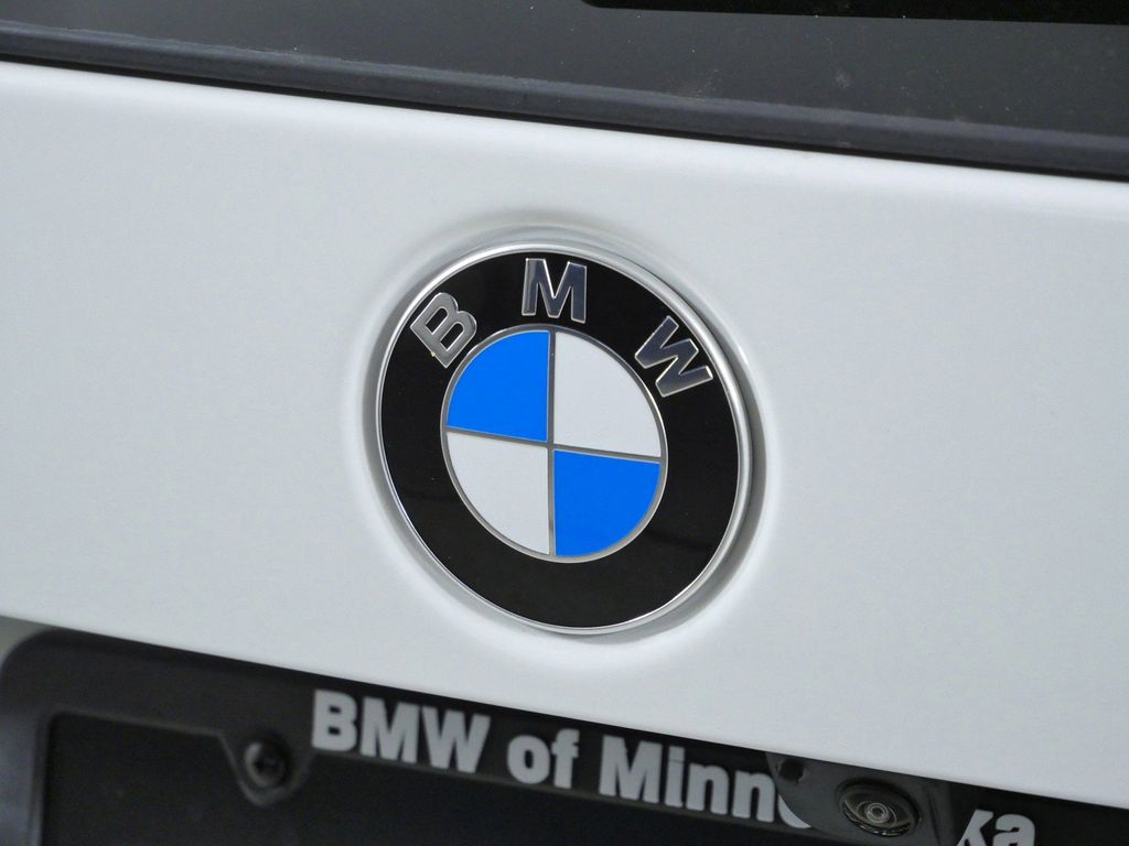 Thumbnail: 2026 BMW X1 - 11