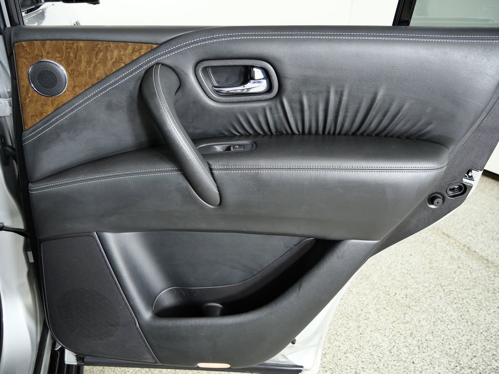 Thumbnail: 2015 INFINITI QX80 - 25