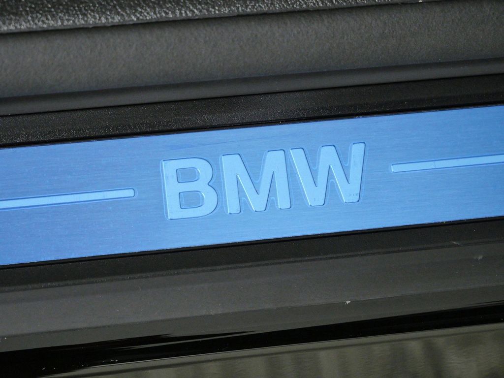 Thumbnail: 2025 BMW 4 Series - 23