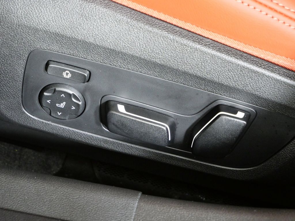 Thumbnail: 2026 BMW M3 - 36