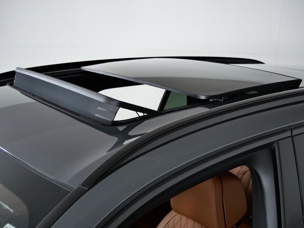 Thumbnail: 2026 BMW X5 - 18