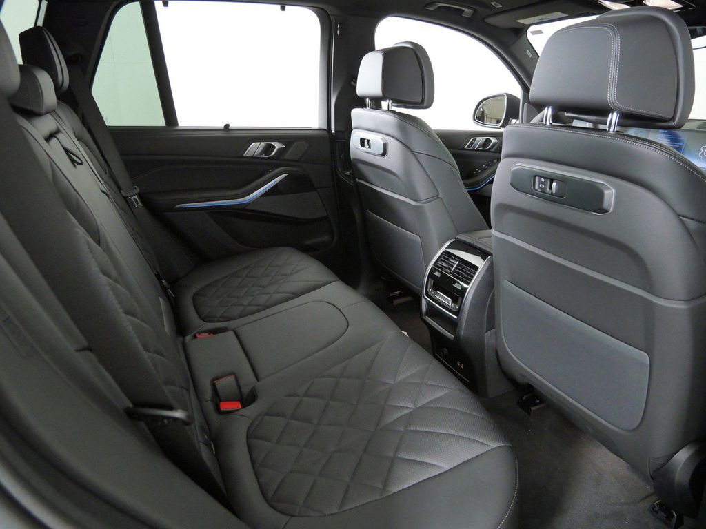 Thumbnail: 2026 BMW X5 - 26