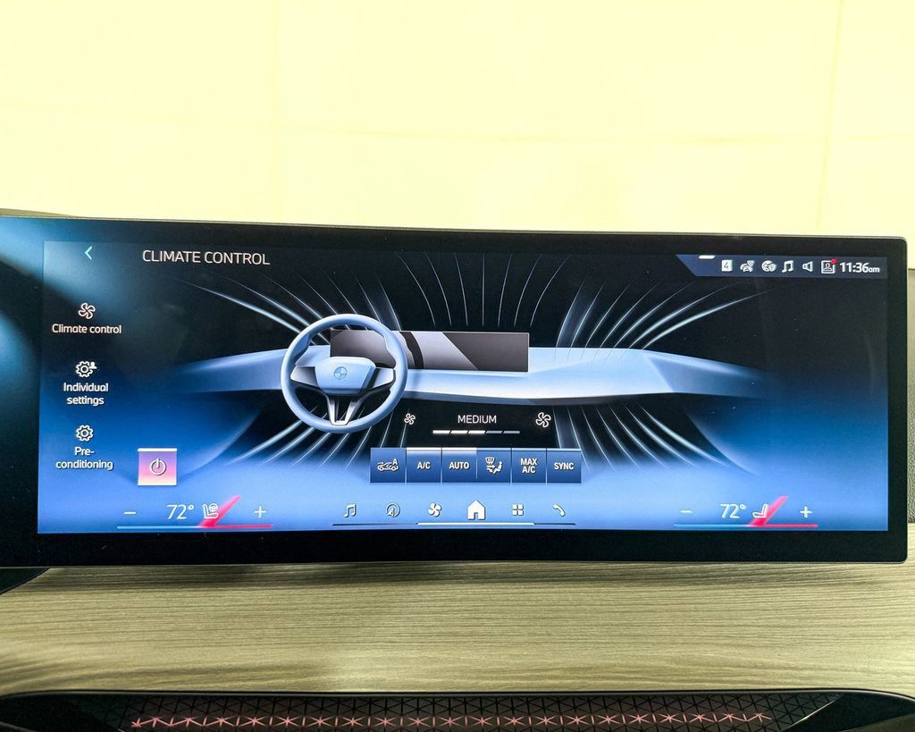 Thumbnail: 2025 BMW 3 Series - 43