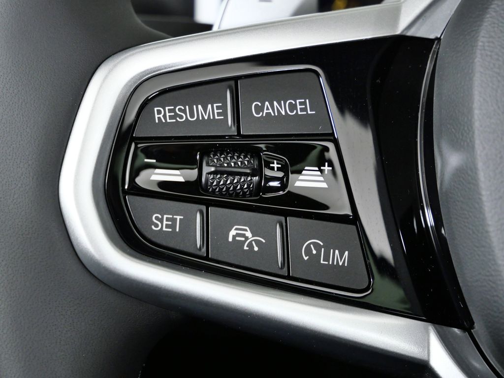 Thumbnail: 2026 BMW 3 Series - 39