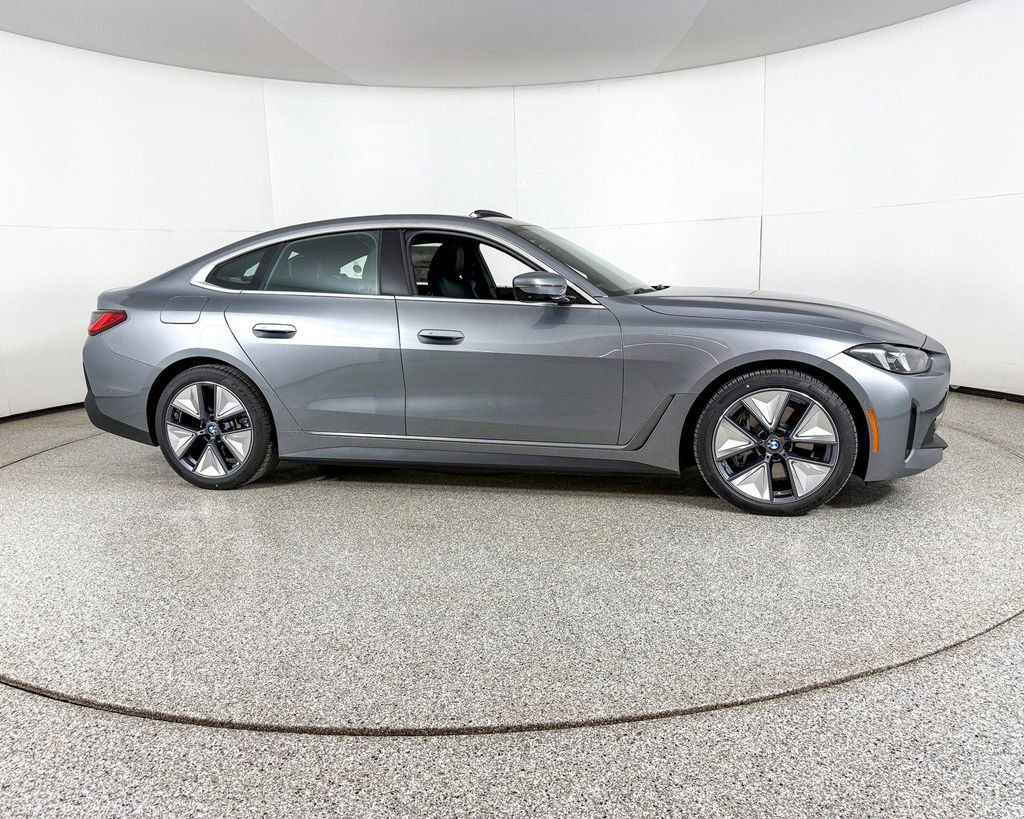 Thumbnail: 2025 BMW i4 - 5