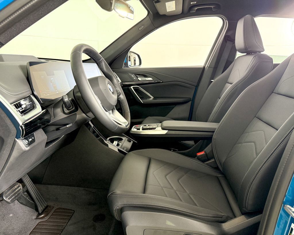 Thumbnail: 2025 BMW X1 - 31