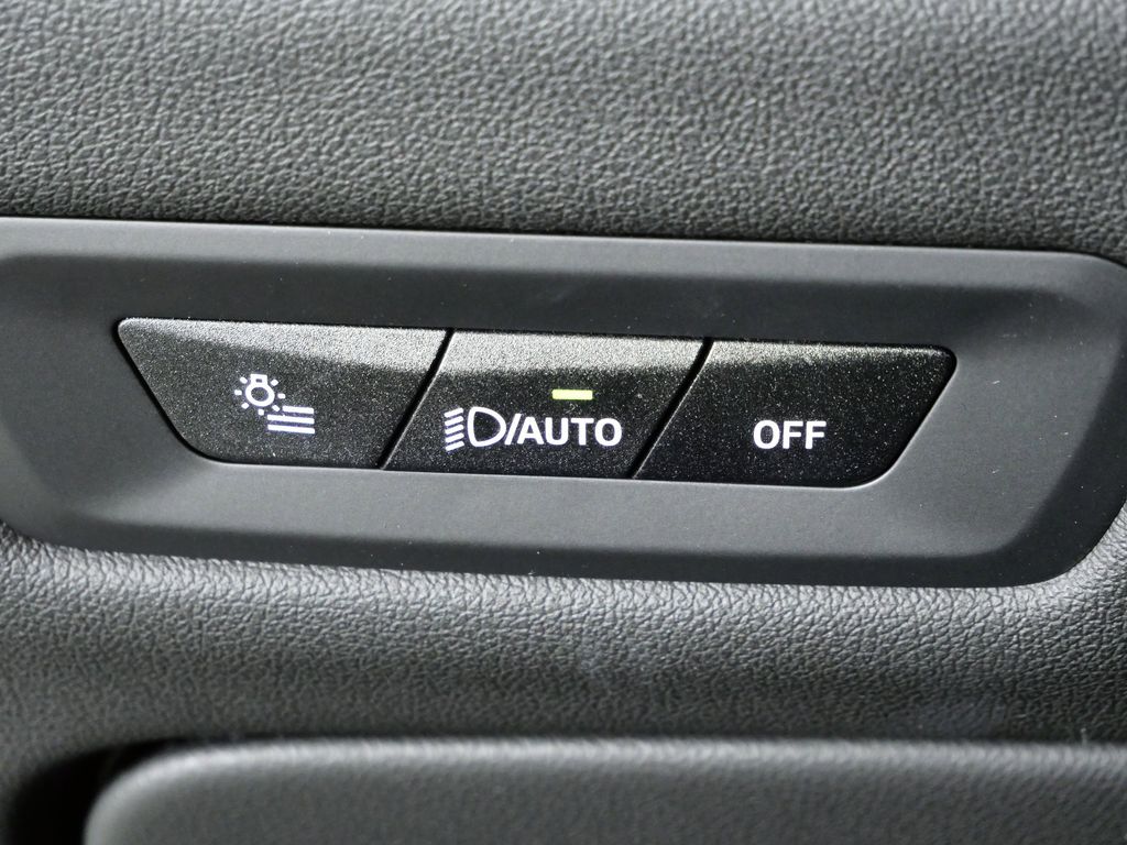 Thumbnail: 2026 BMW X6 - 40