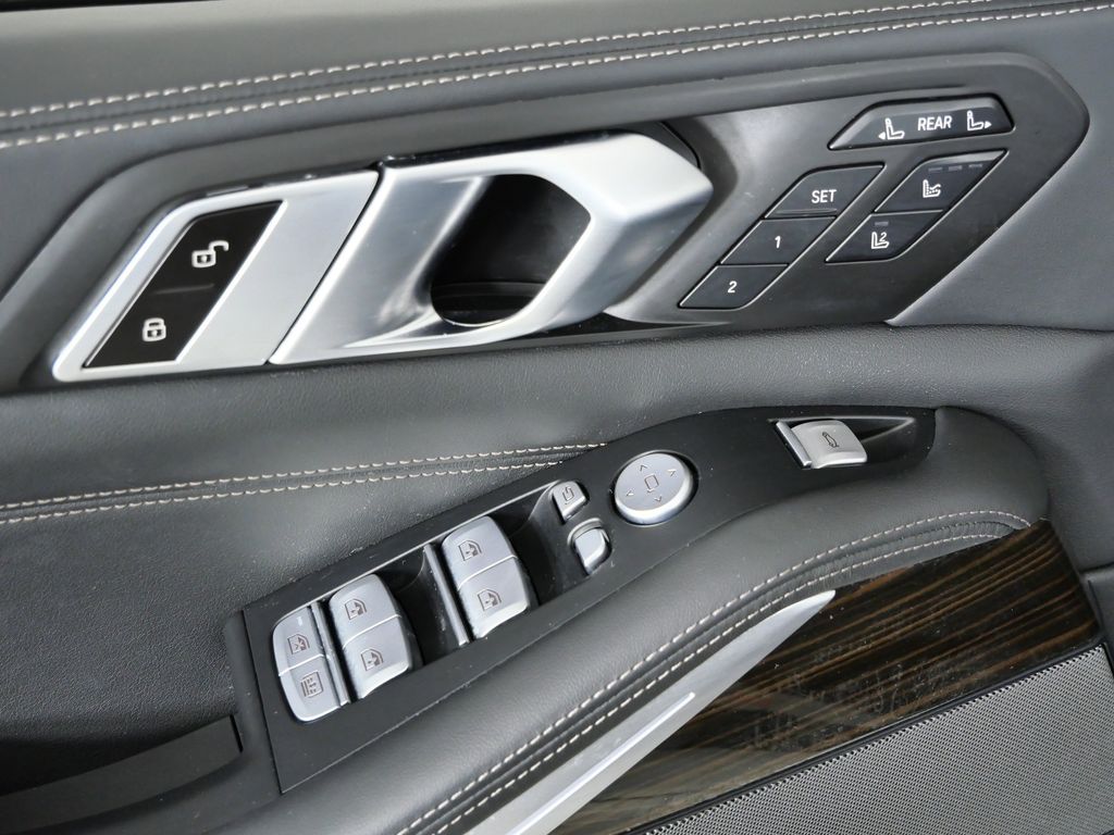 Thumbnail: 2024 BMW X7 - 42