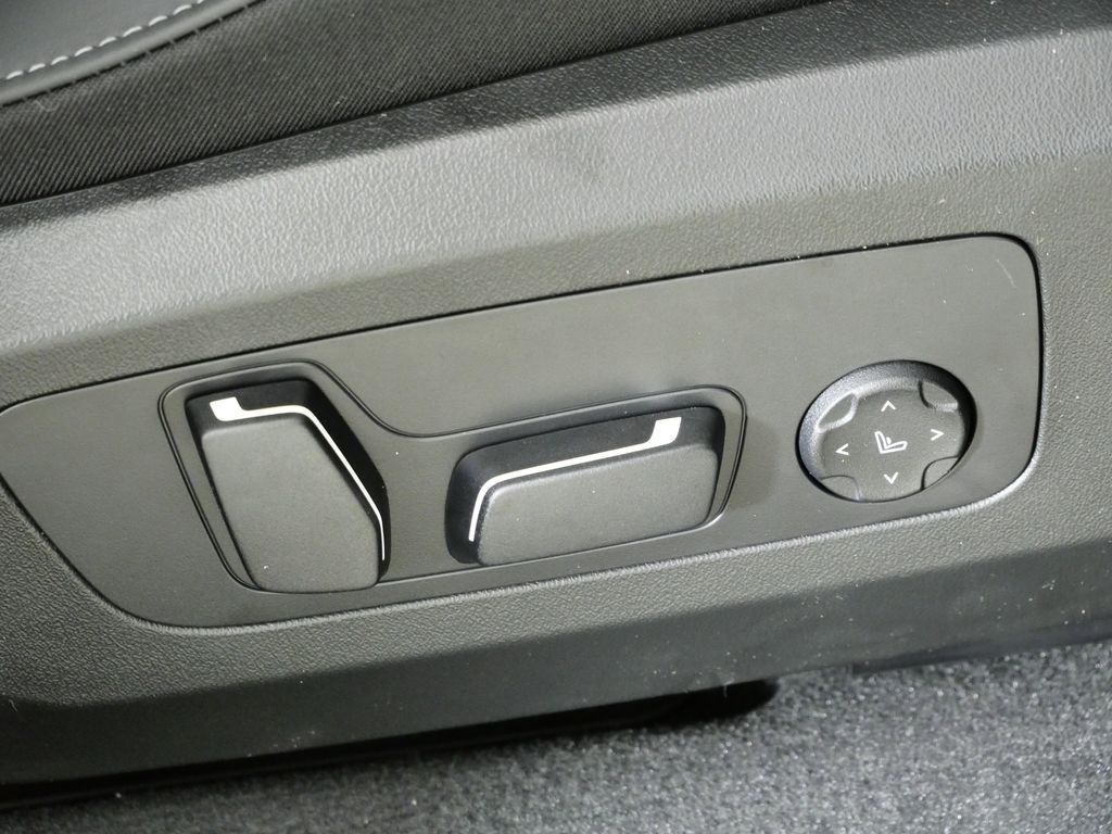 Thumbnail: 2026 BMW X3 - 23