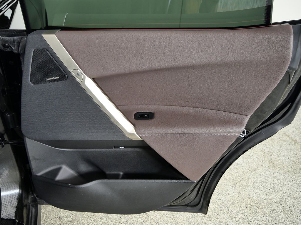 Thumbnail: 2023 BMW iX - 29