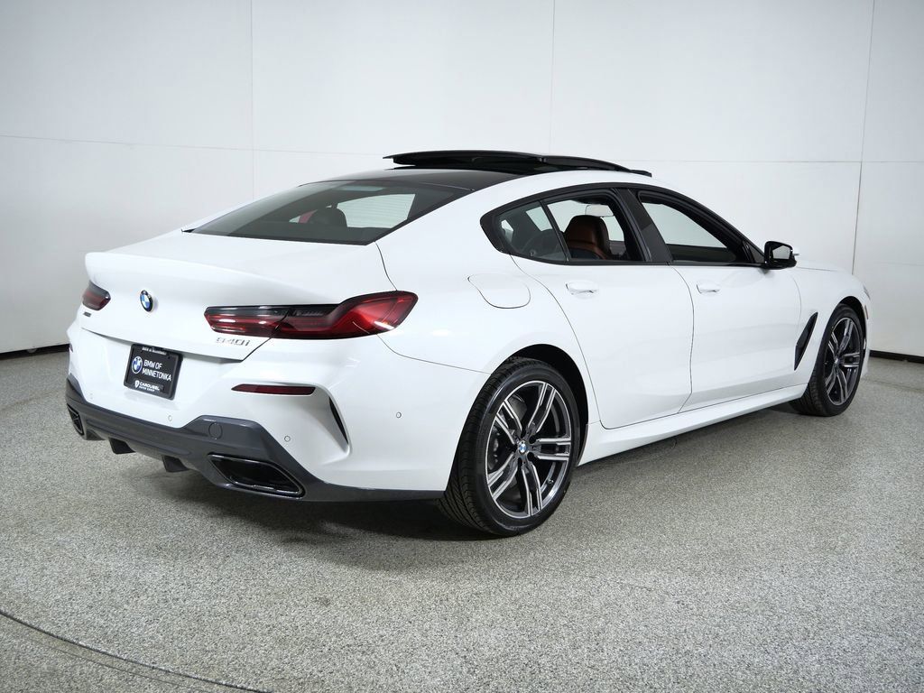 Thumbnail: 2026 BMW 8 Series - 11