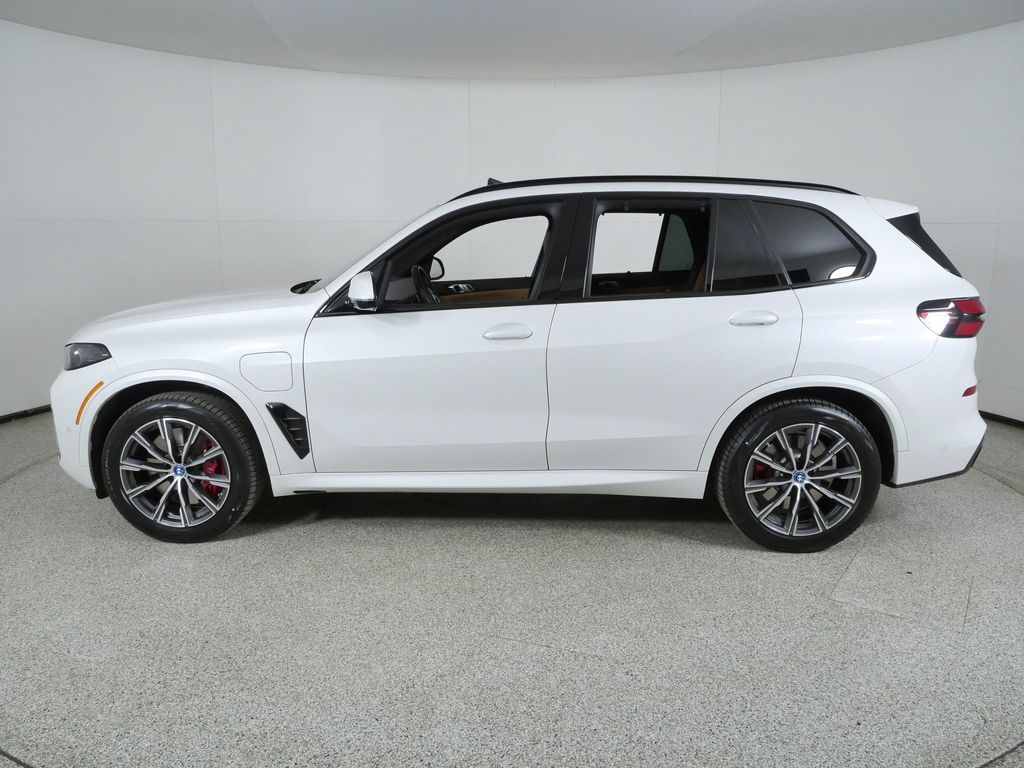 Thumbnail: 2025 BMW X5 - 18