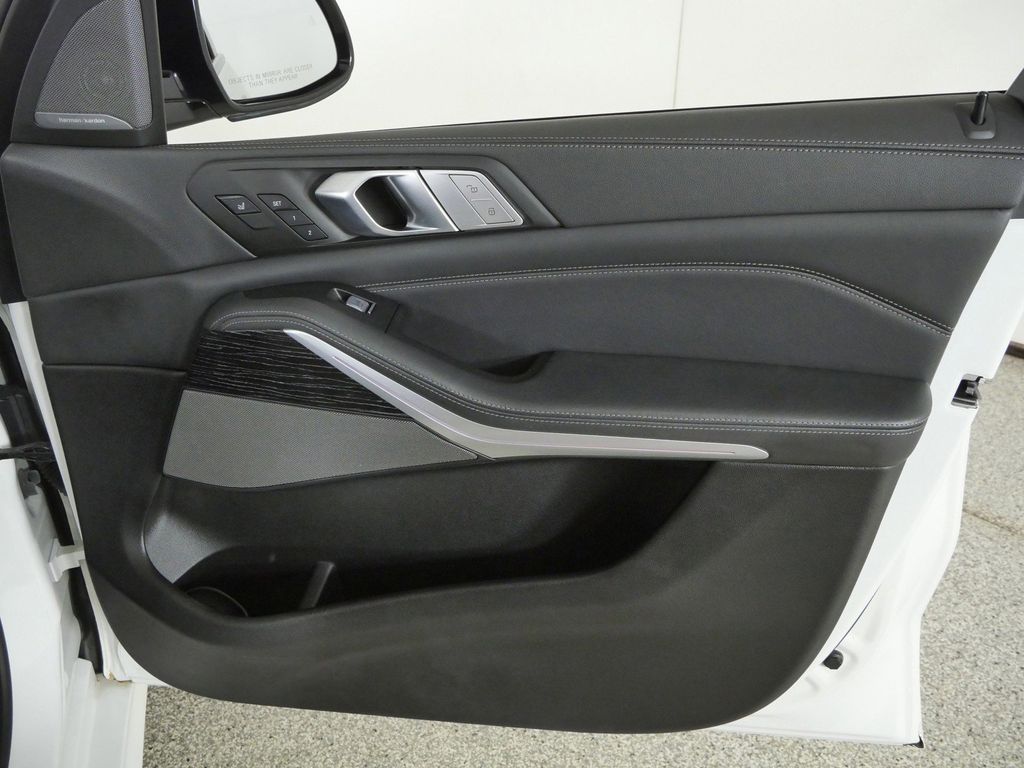 Thumbnail: 2022 BMW X7 - 19