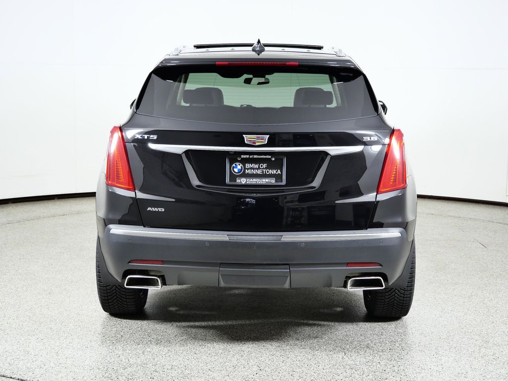 Thumbnail: 2018 Cadillac XT5 - 11