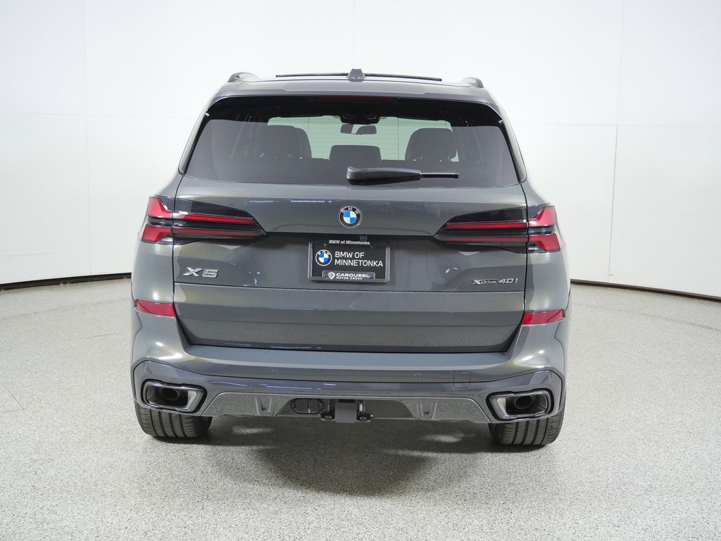 Thumbnail: 2026 BMW X5 - 10